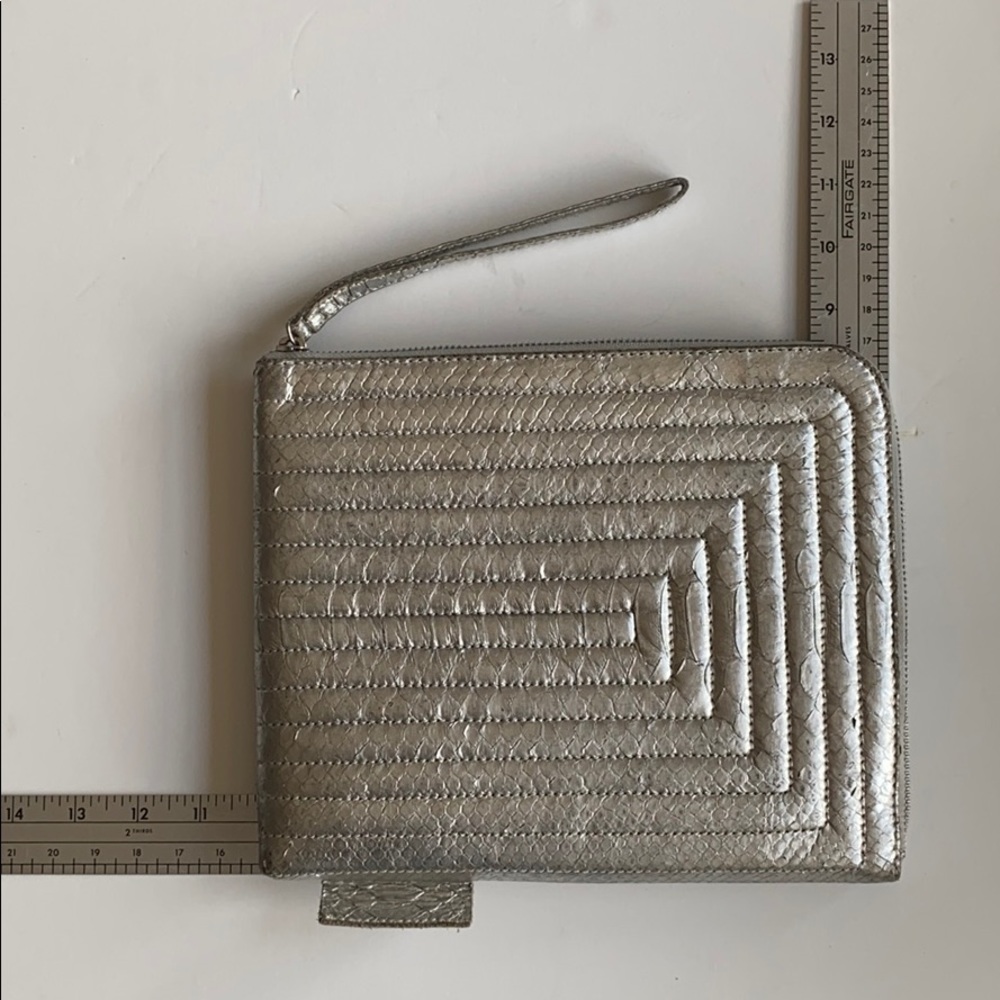 Bags/ Ipad Case From Python Design By Jzar - image 8